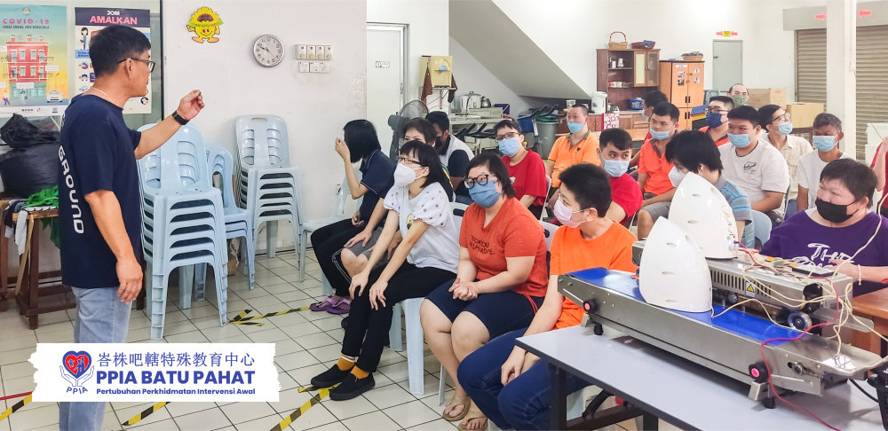PPIA Batu Pahat PW Program Production Workshop Programme Pertubuhan Perkhidmatan Intervensi Awal Batu Pahat Special Care - Sheltered Employment for Adults A07