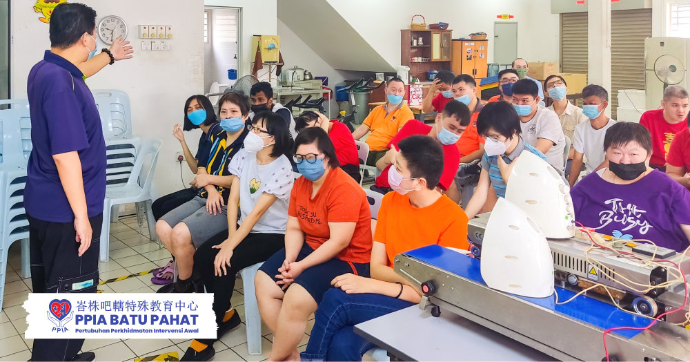 PPIA 峇株吧轄特殊教育中心 庇护工作坊 PW Program Production Workshop Programme 峇株吧轄特殊关怀课程 - 成人庇护就业教育中心 A03