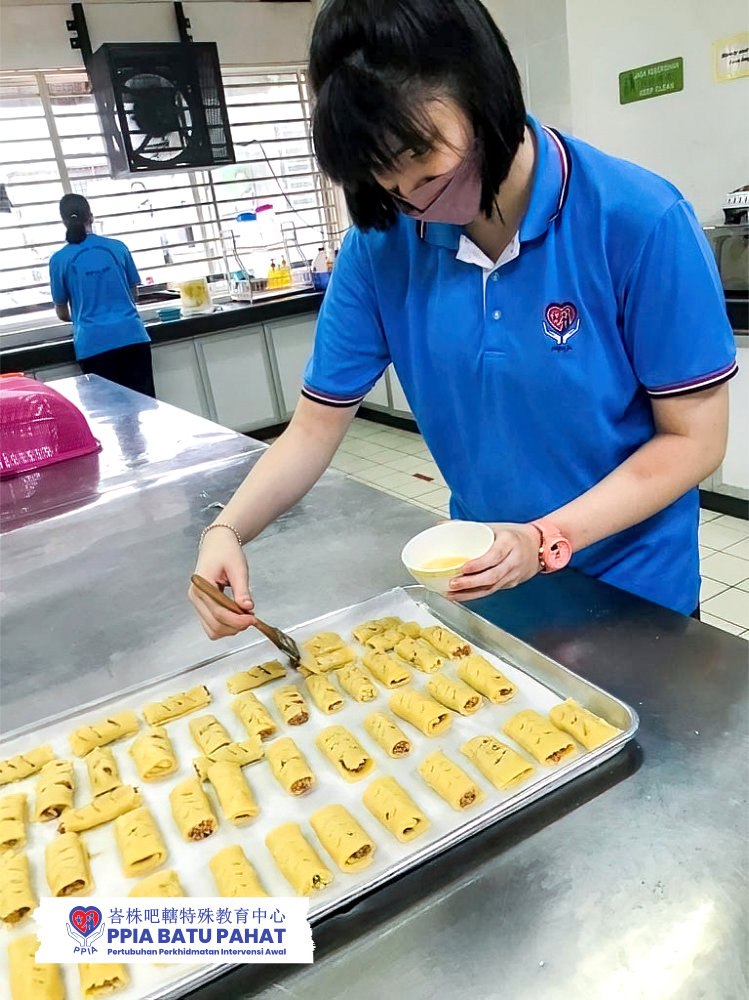 PPIA 峇株吧轄特殊教育中心 职业训练课程 JTP Program Job Training Programme 峇株吧轄特殊关怀课程 训练17-25岁 有潜能出外做工的年轻人 A01